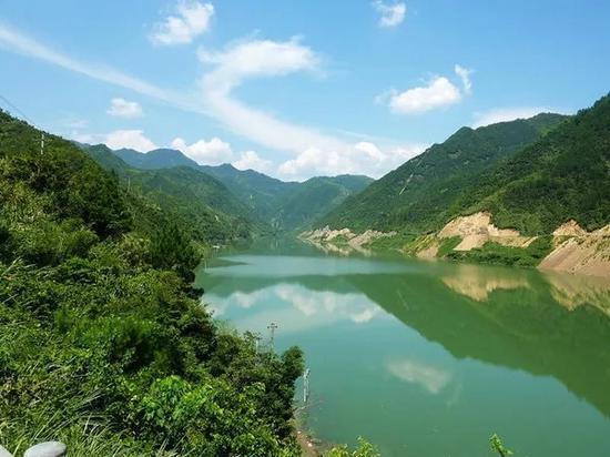 中国五矿石墨连续式高温纯化炉启动